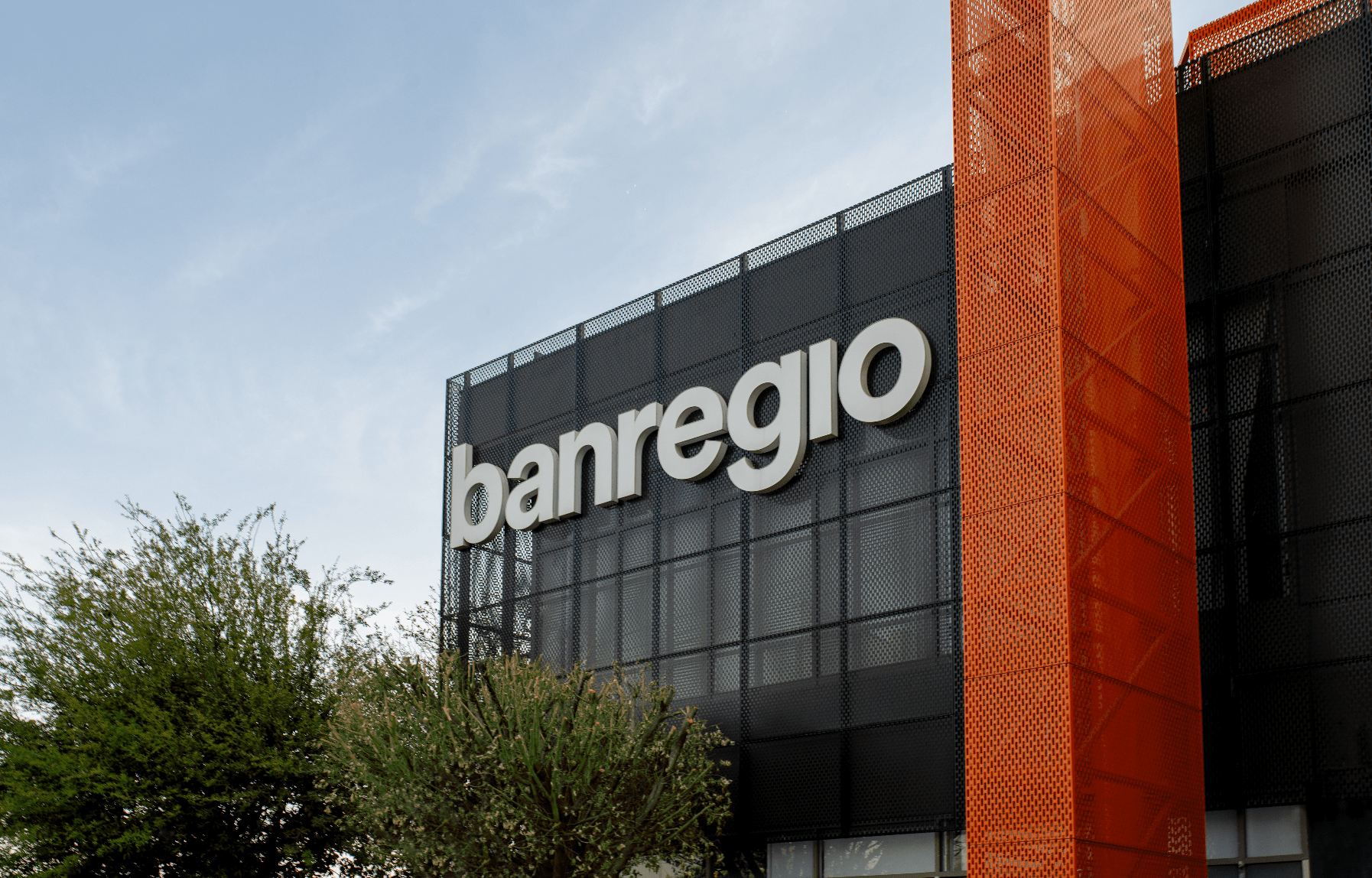 ¿Cómo funciona el Préstamo Banregio en México?