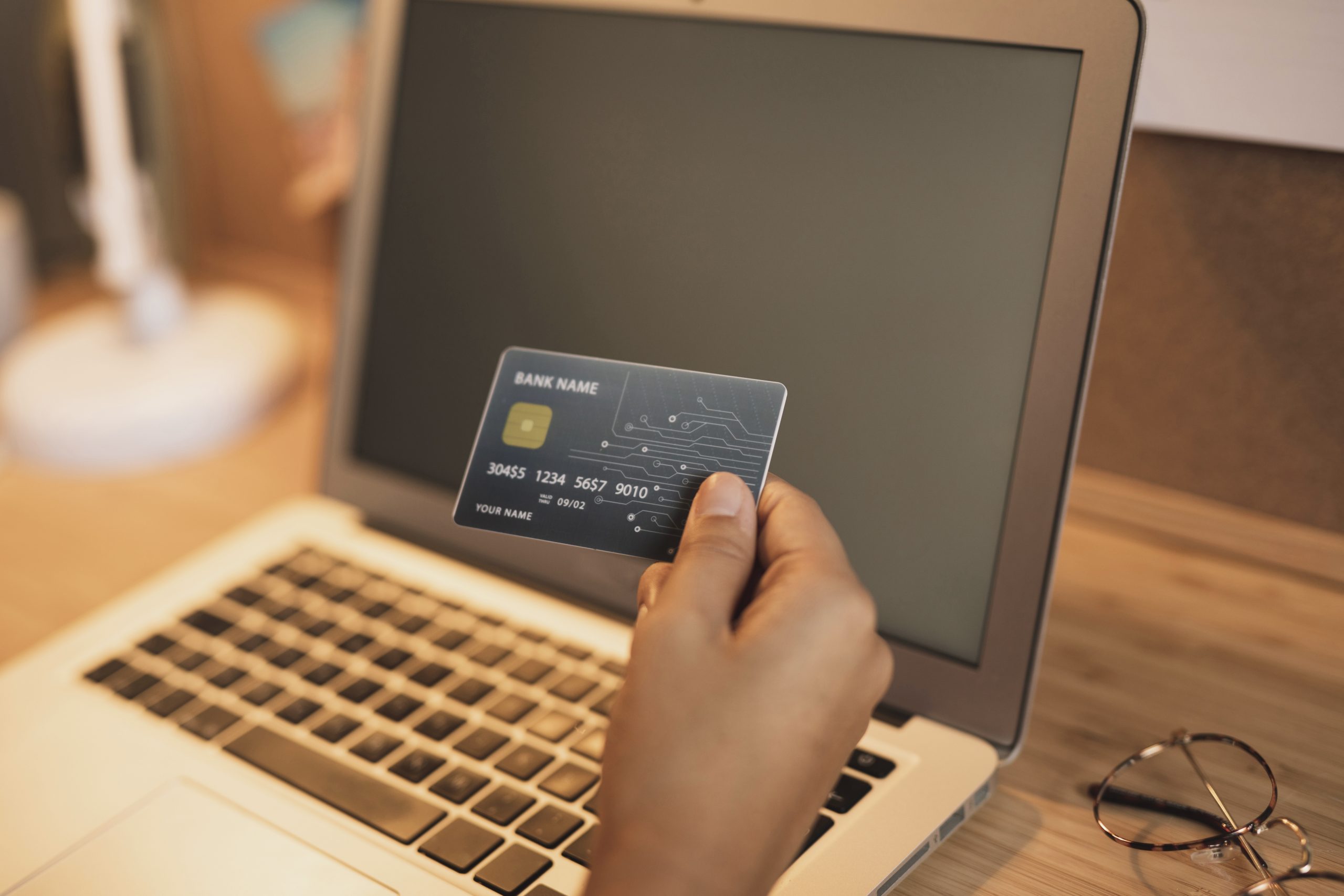 ¿Cómo Pedir una Tarjeta de Crédito Santander LikeU?