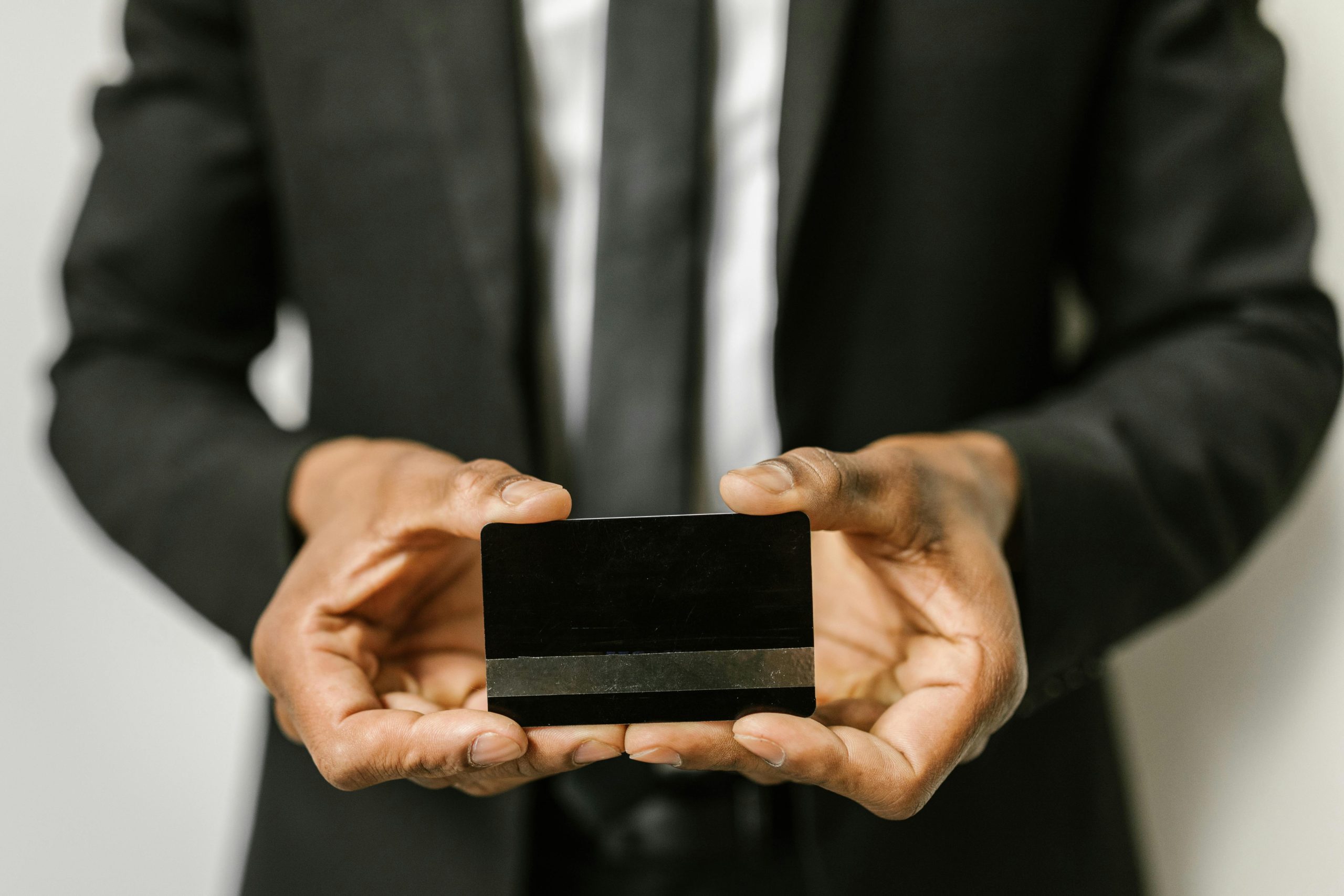 The Platinum Card American Express en México: ventajas y tasas del préstamo